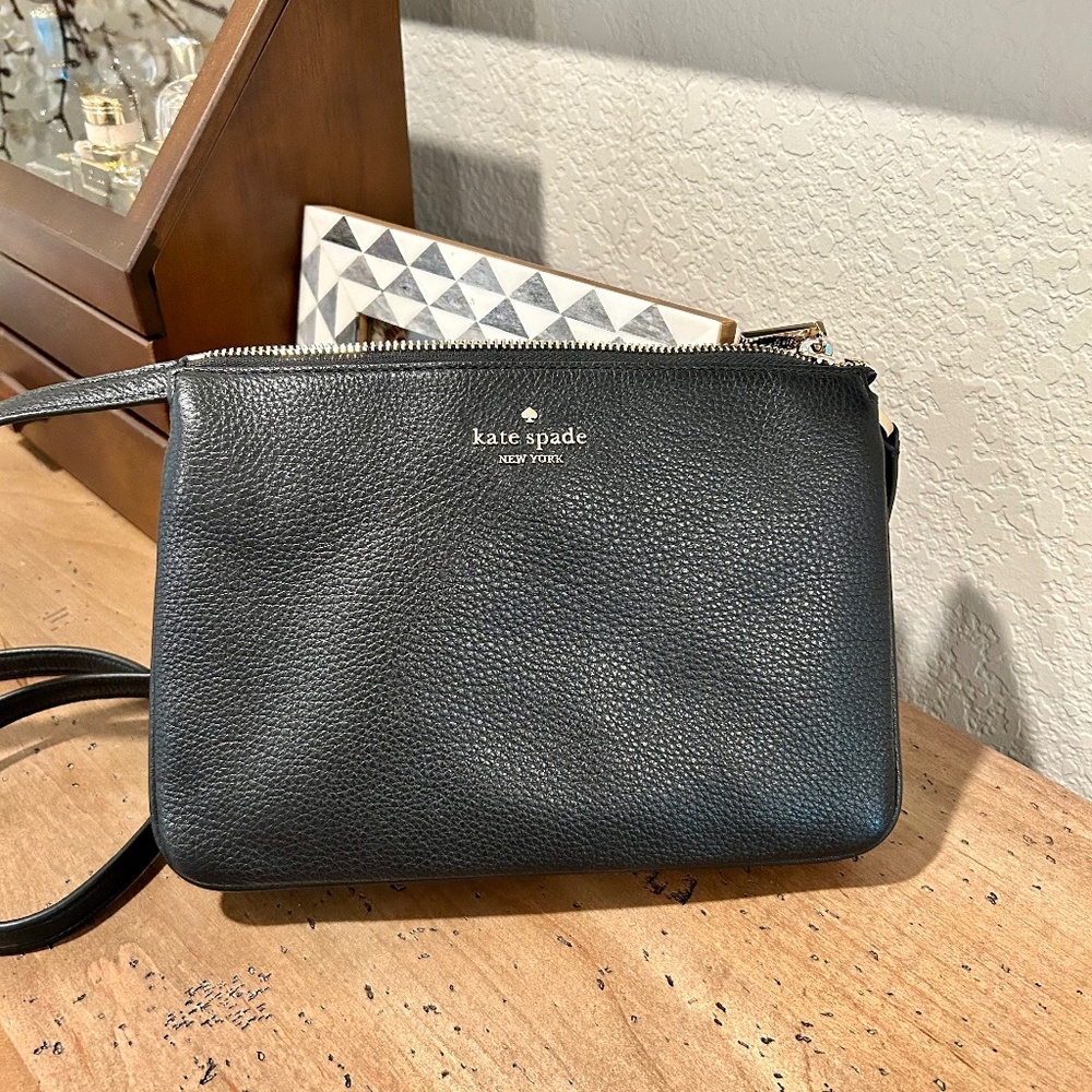 Kate Spade NWOT Leila Triple Gusset Crossbody